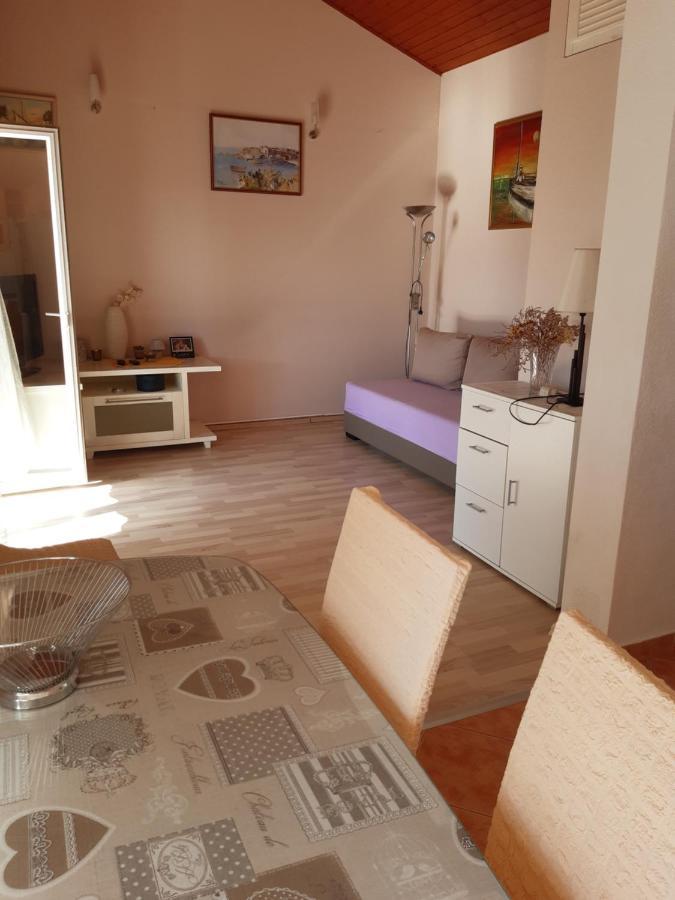 Mirjana Apartman Apartment Vodice Bagian luar foto