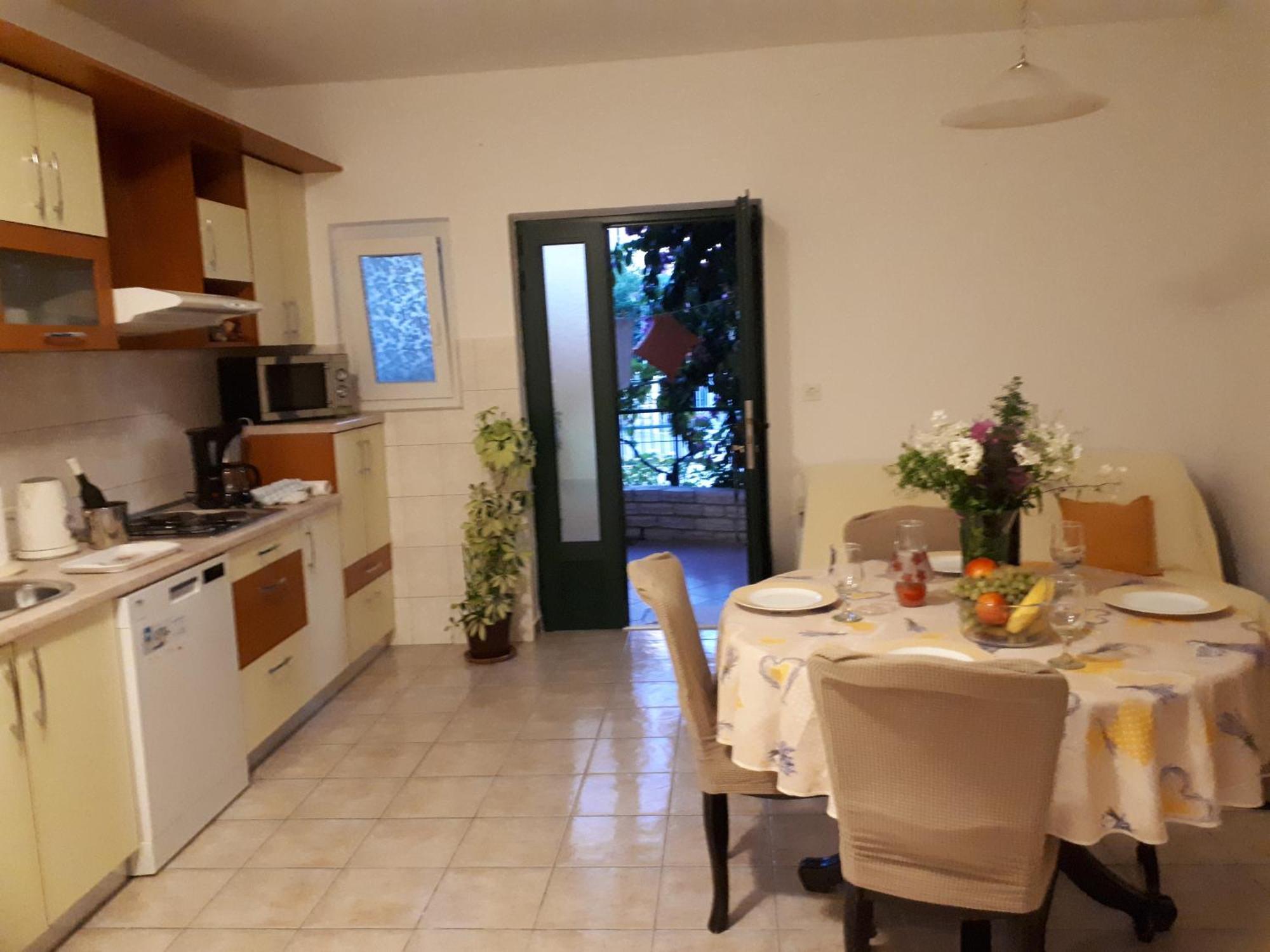 Mirjana Apartman Apartment Vodice Bagian luar foto