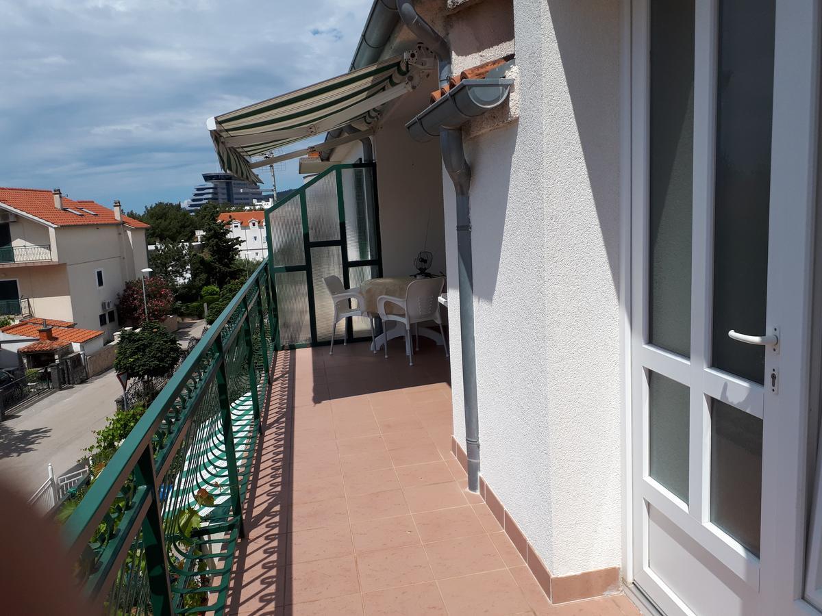 Mirjana Apartman Apartment Vodice Bagian luar foto