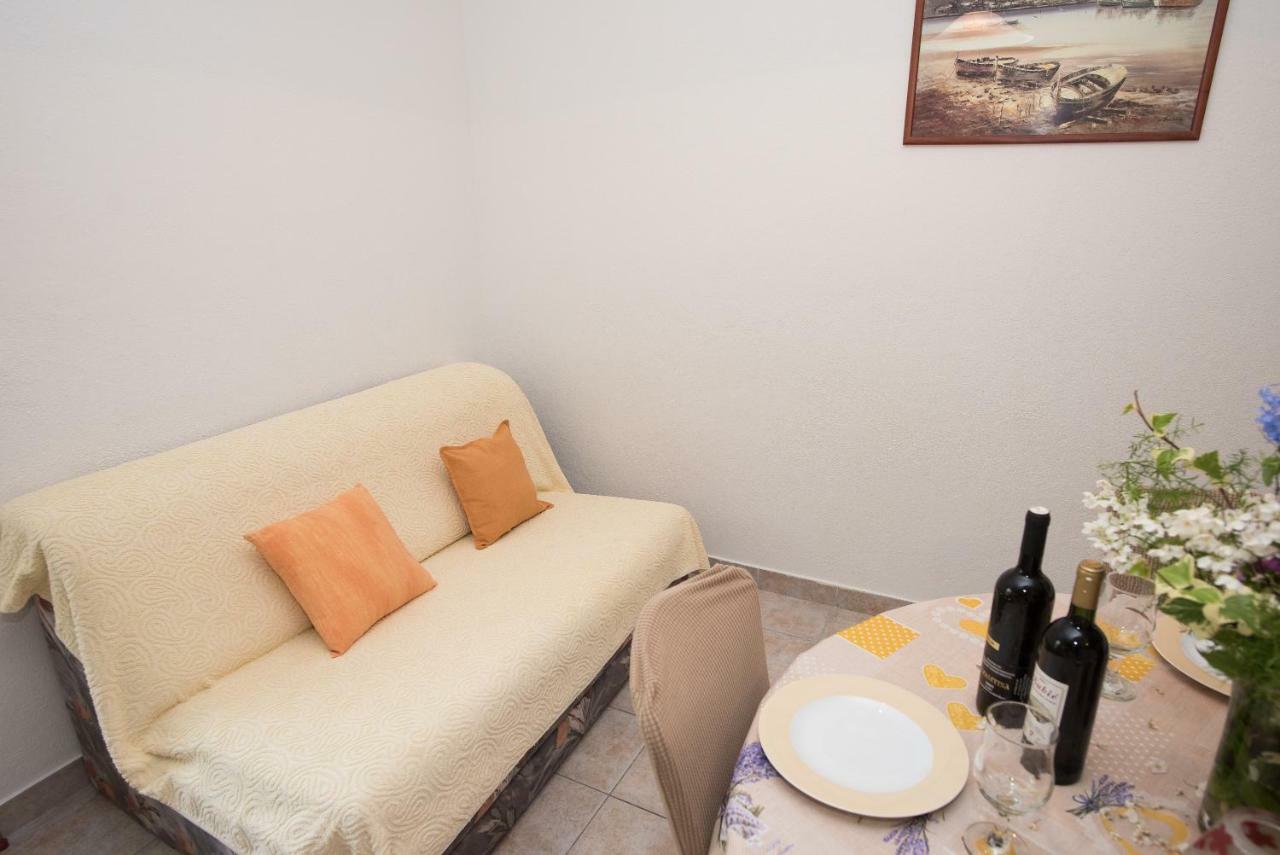 Mirjana Apartman Apartment Vodice Bagian luar foto