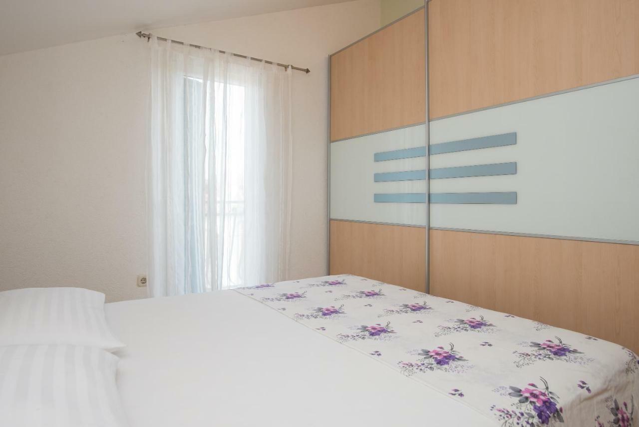 Mirjana Apartman Apartment Vodice Bagian luar foto